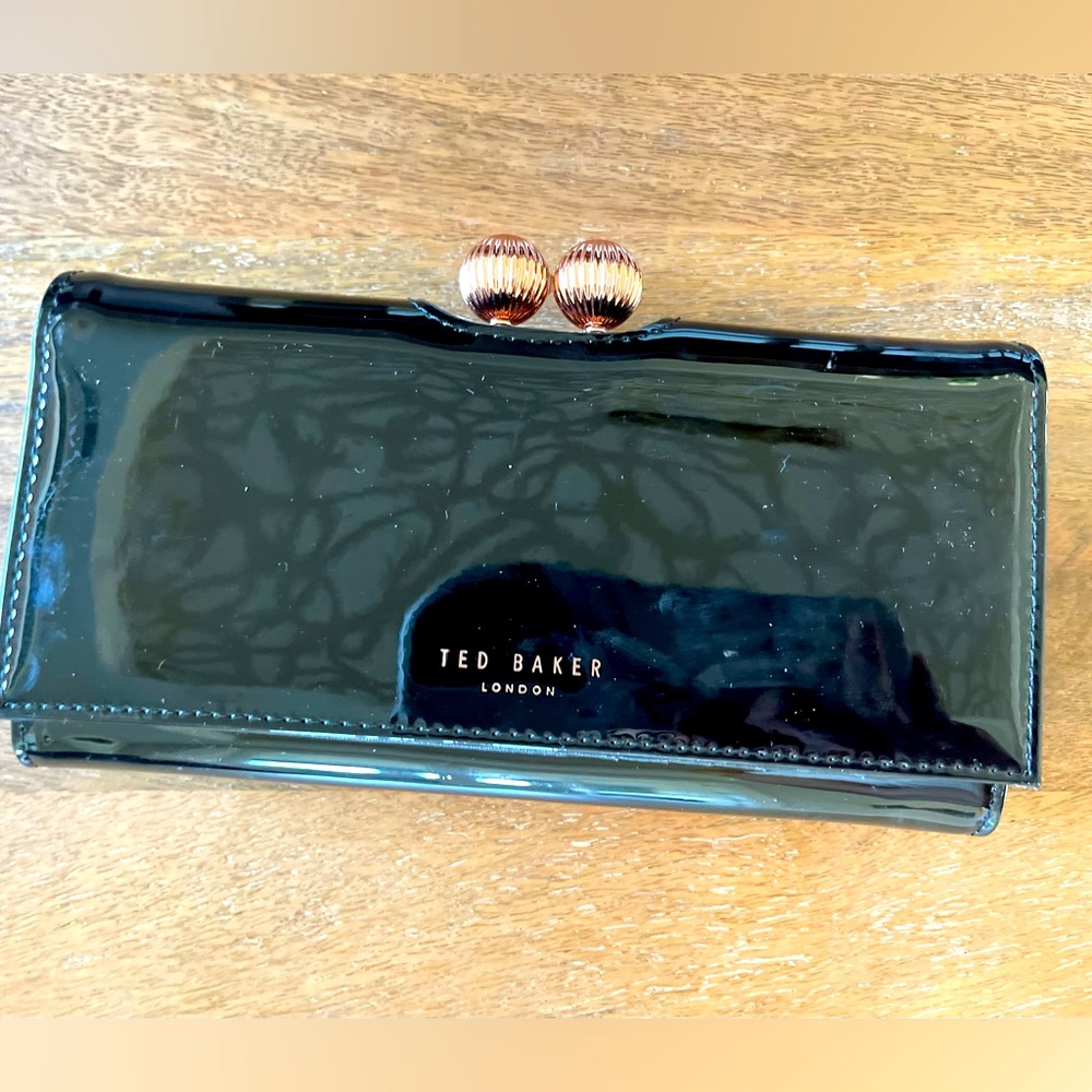 NWOT Ted Baker London wallet/clutch.
